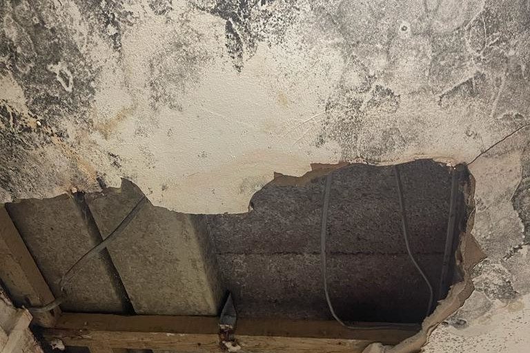 Housing_Disrepairs_Cracks